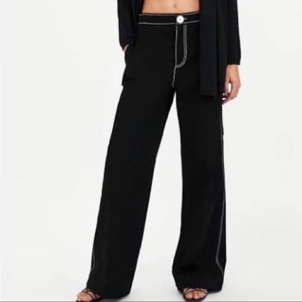 Zara High Rise Wide Leg Black Denim Jeans w/ White Contrast Stitching Sz S